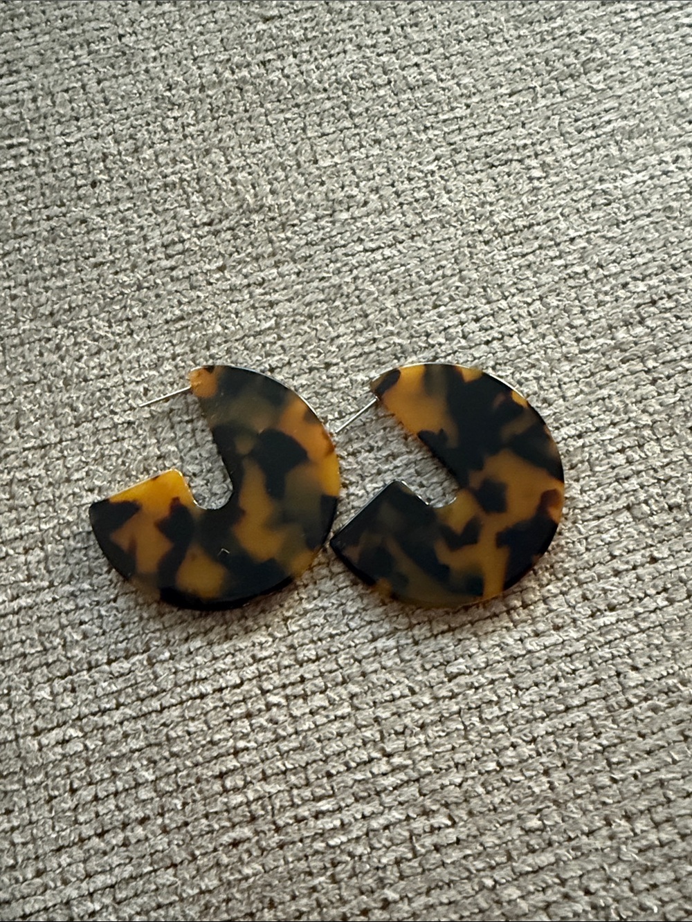 Tortoiseshell Circle Cutout Hoop Earrings - Women Accessories
